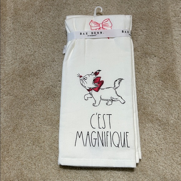 Rae Dunn x Disney Aristocats Marie Kitchen Towel Set - Picture 8 of 15